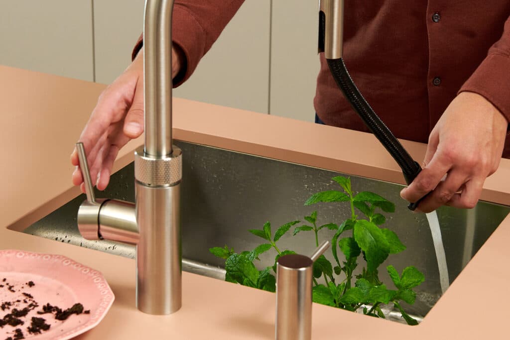 Der Wasserhahn, der alles kann, auch Energie und Wasser sparen 1