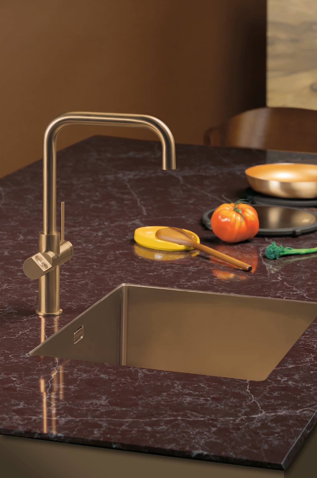 Introductie van nieuwe kokendwaterkraan en bijbehorende boiler bij Dekker Zevenhuizen   2