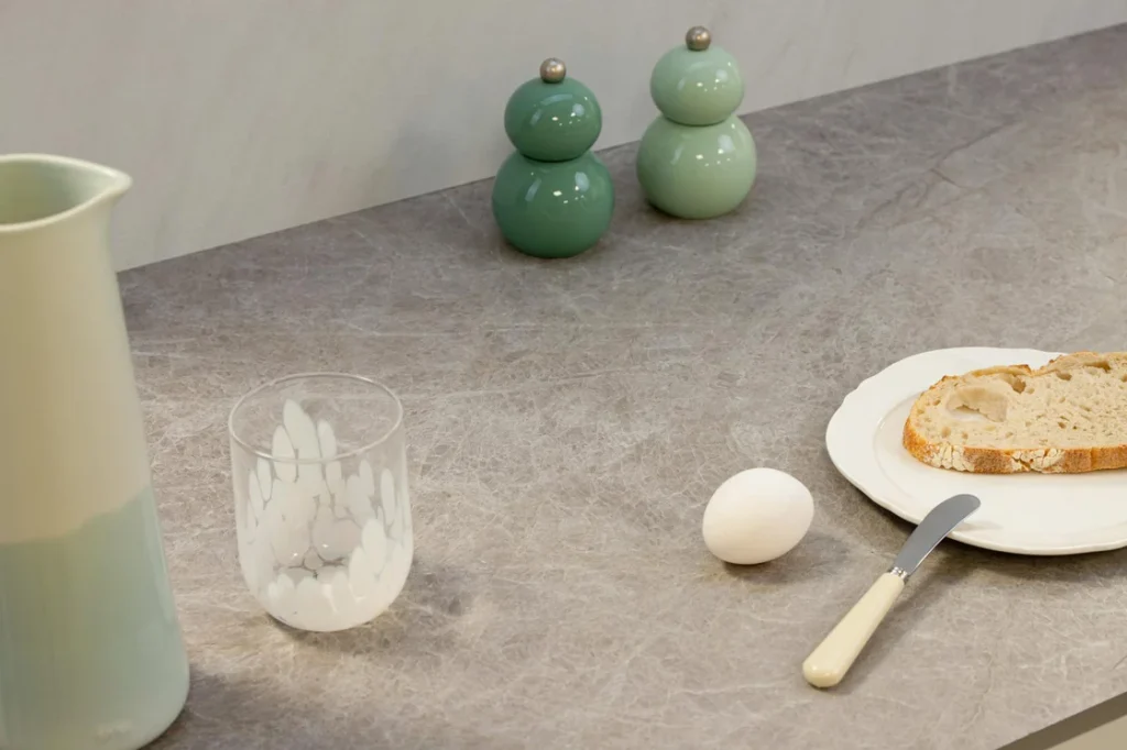 Greifbarer Luxus mit DecorTop | spürbare Struktur und authentische Optik 1